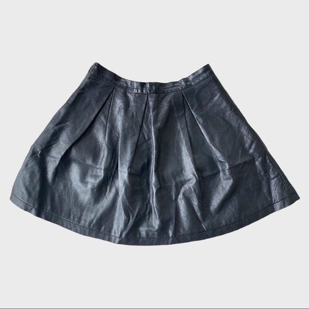 French Connection high-waisted pleated black skirt - US size 6